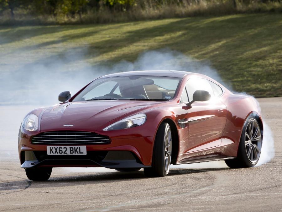  Aston Martin Vanquish 2012 года  (UK) (фото 170 из 170)